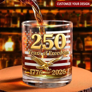 USA 250th Anniversary Daddy's Team Fist Bump - Personalized Whiskey Glass - Father's Day Gift for Dad, Husband